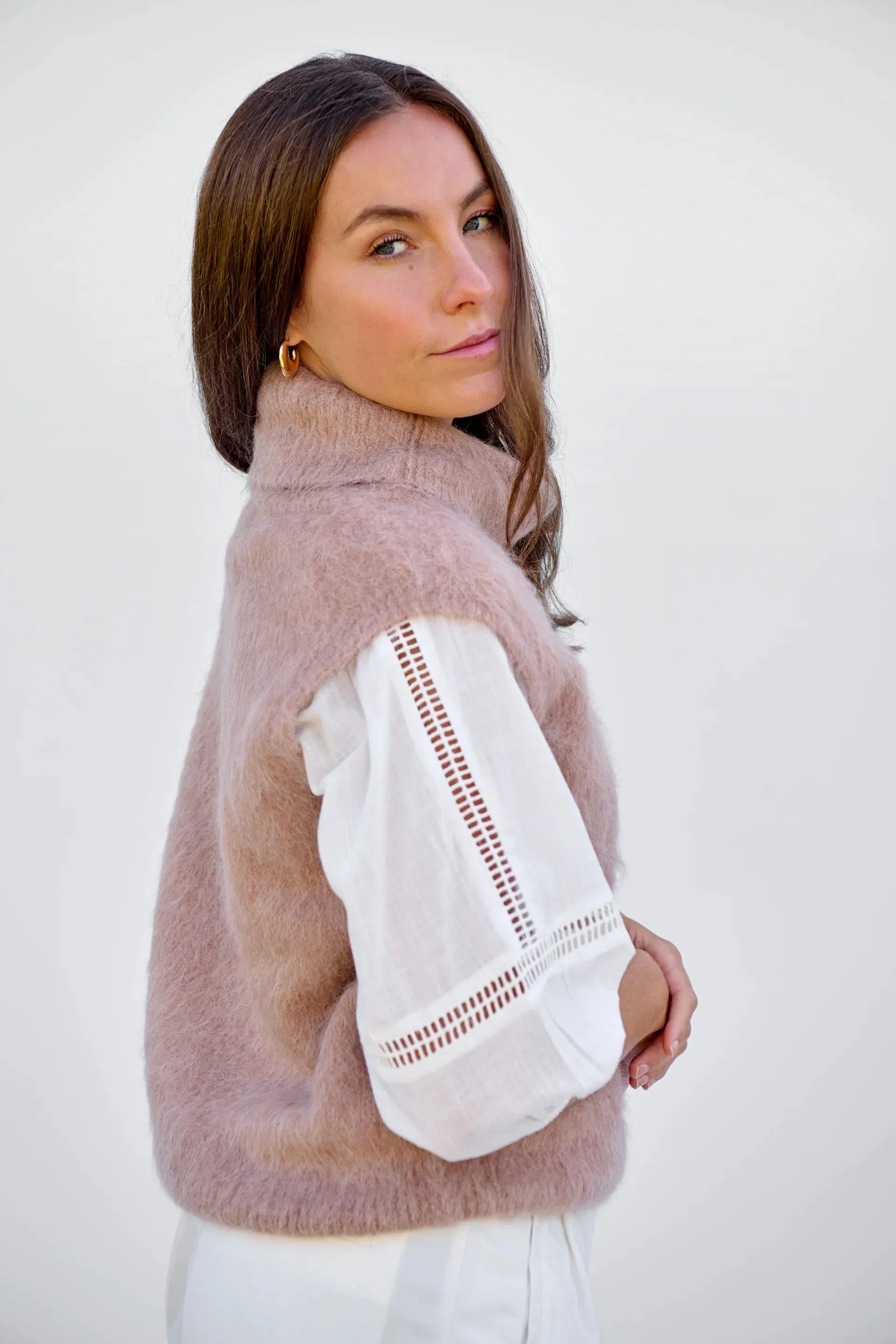 MAXTED - Brushed Sleeveless Roll Neck - Oat