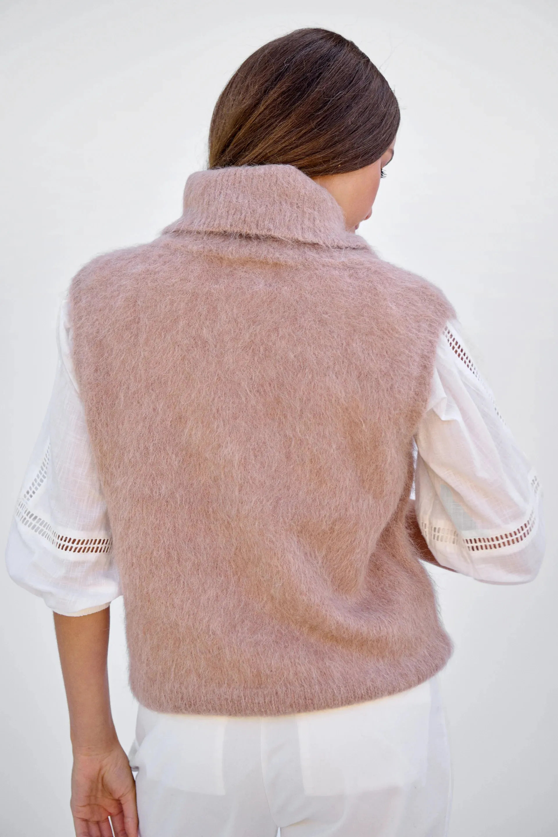 MAXTED - Brushed Sleeveless Roll Neck - Oat