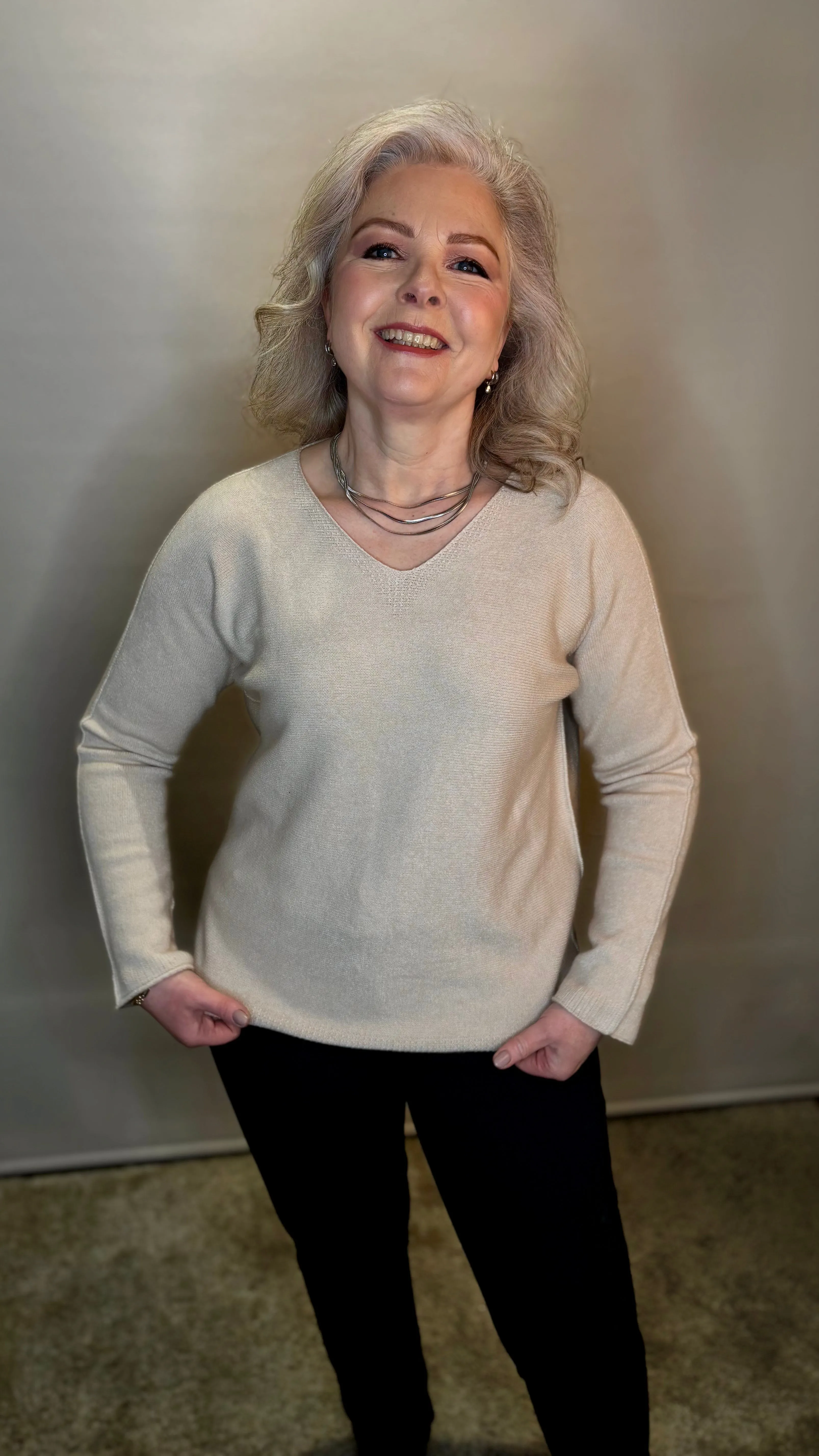 V-Neck Knit - Beige