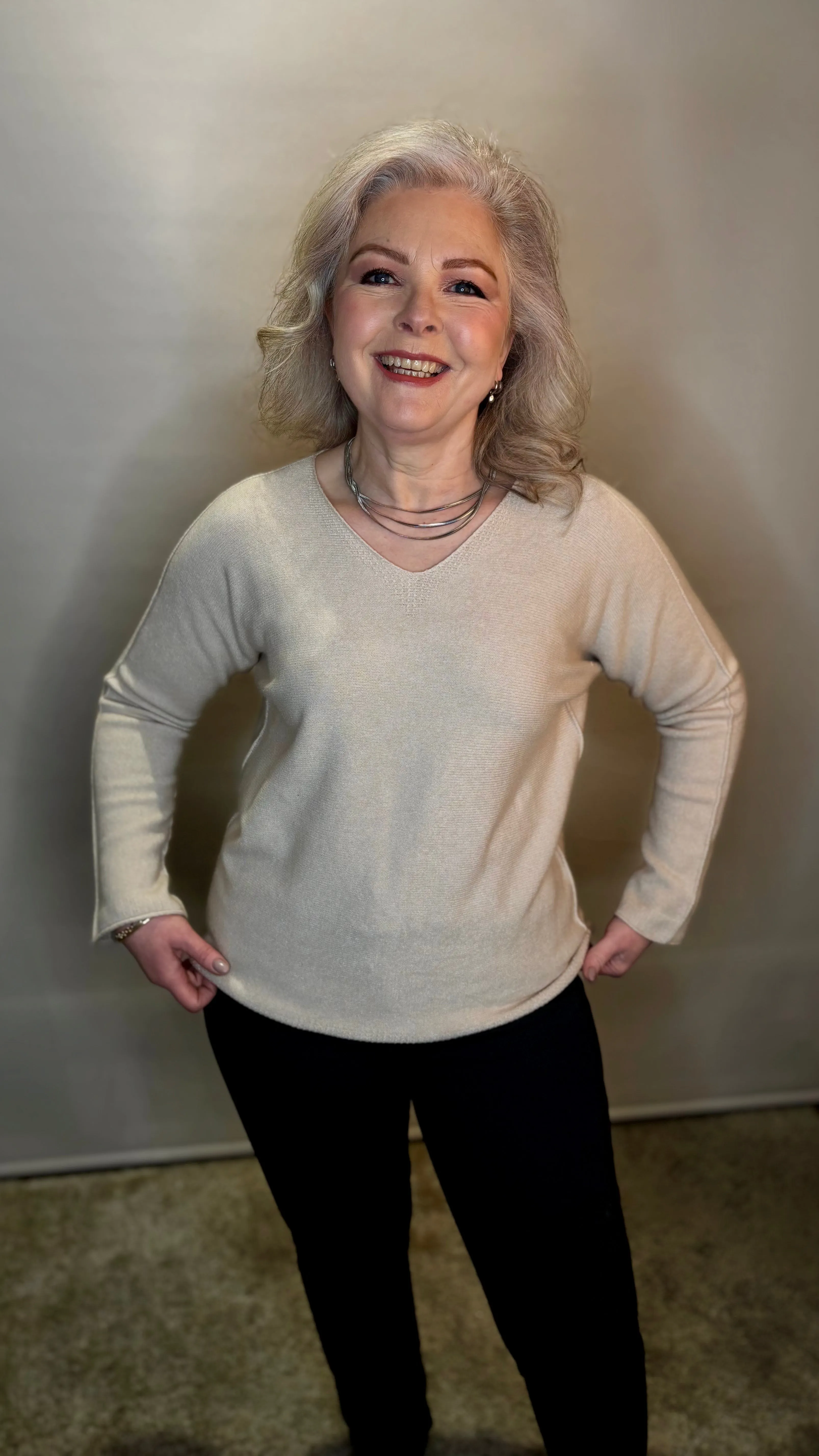 V-Neck Knit - Beige