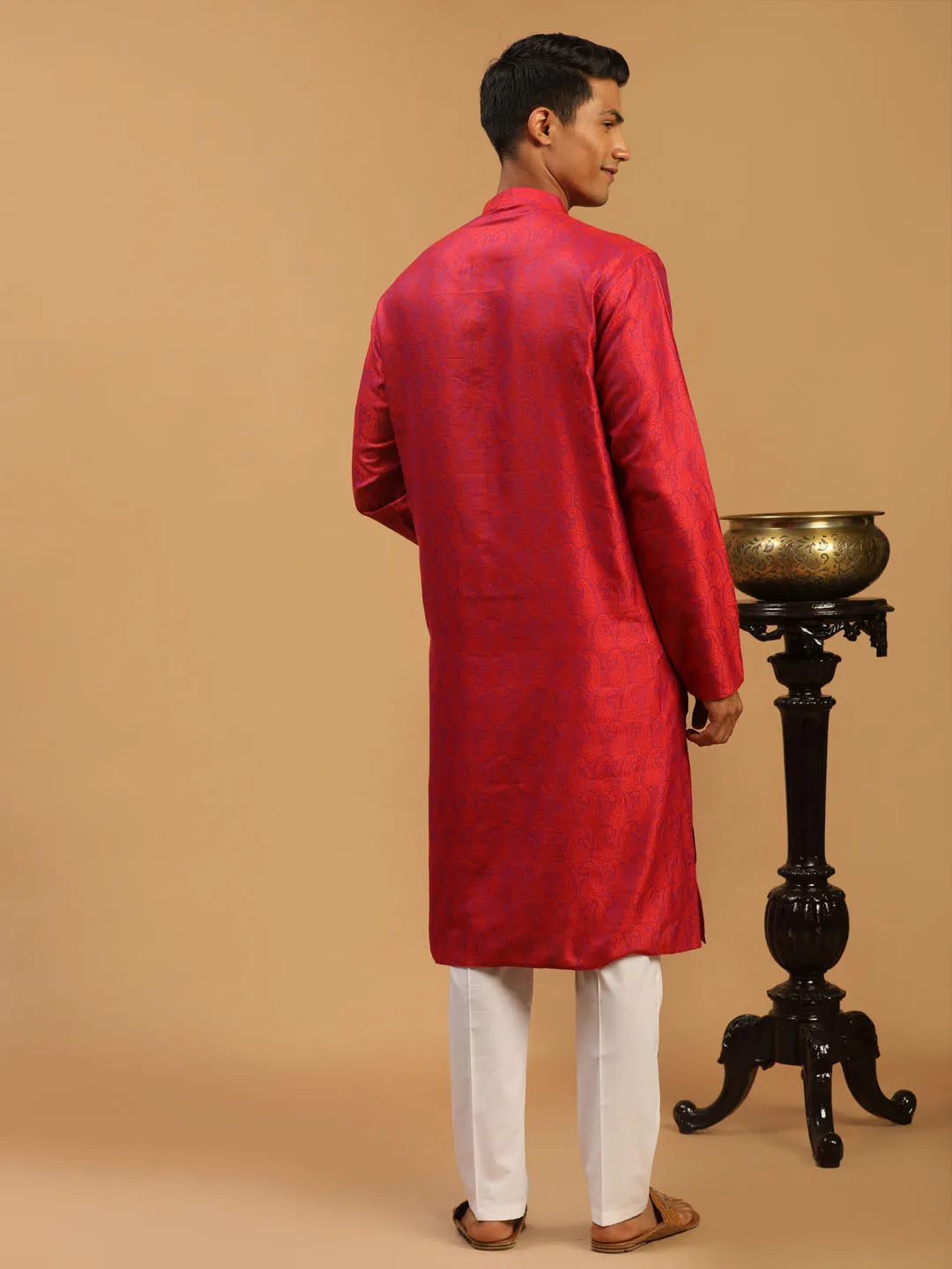 VASTRAMAY Red Paisley Silk Kurta Set